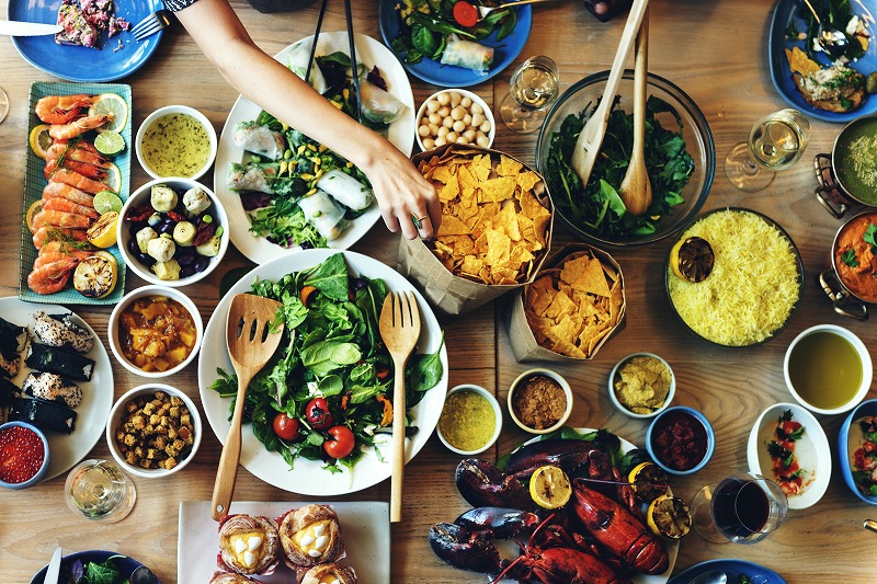 毎日のお食事にも、家族や友人との特別な時間にも。物価高の今、日々の家計を支えます。